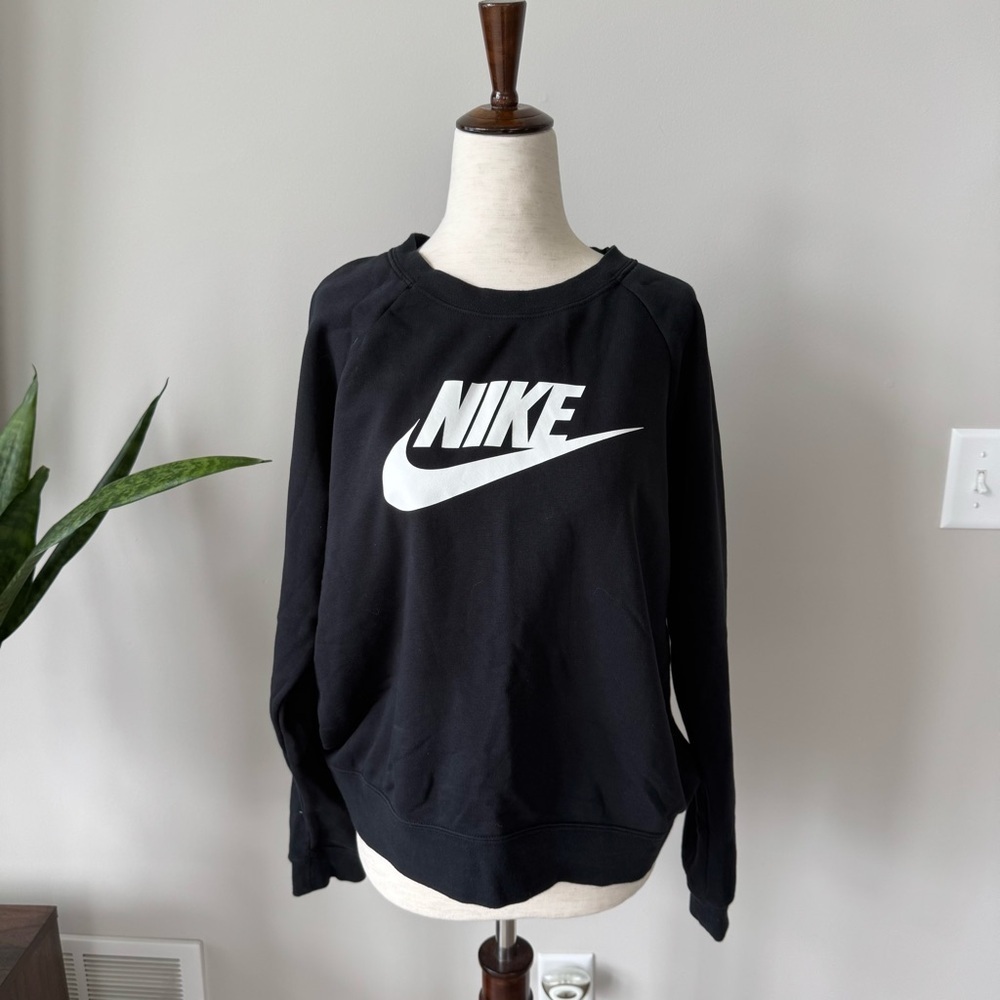 Nike Classic Graphic Logo Black Terry Sweatshirt